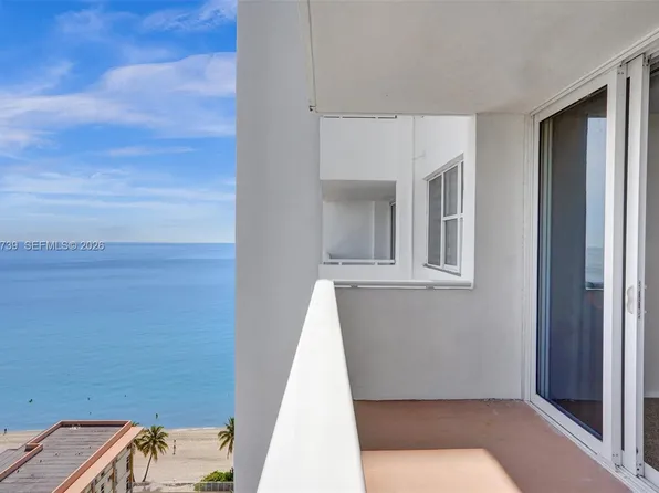 3140 S Ocean Dr, Hallandale, FL