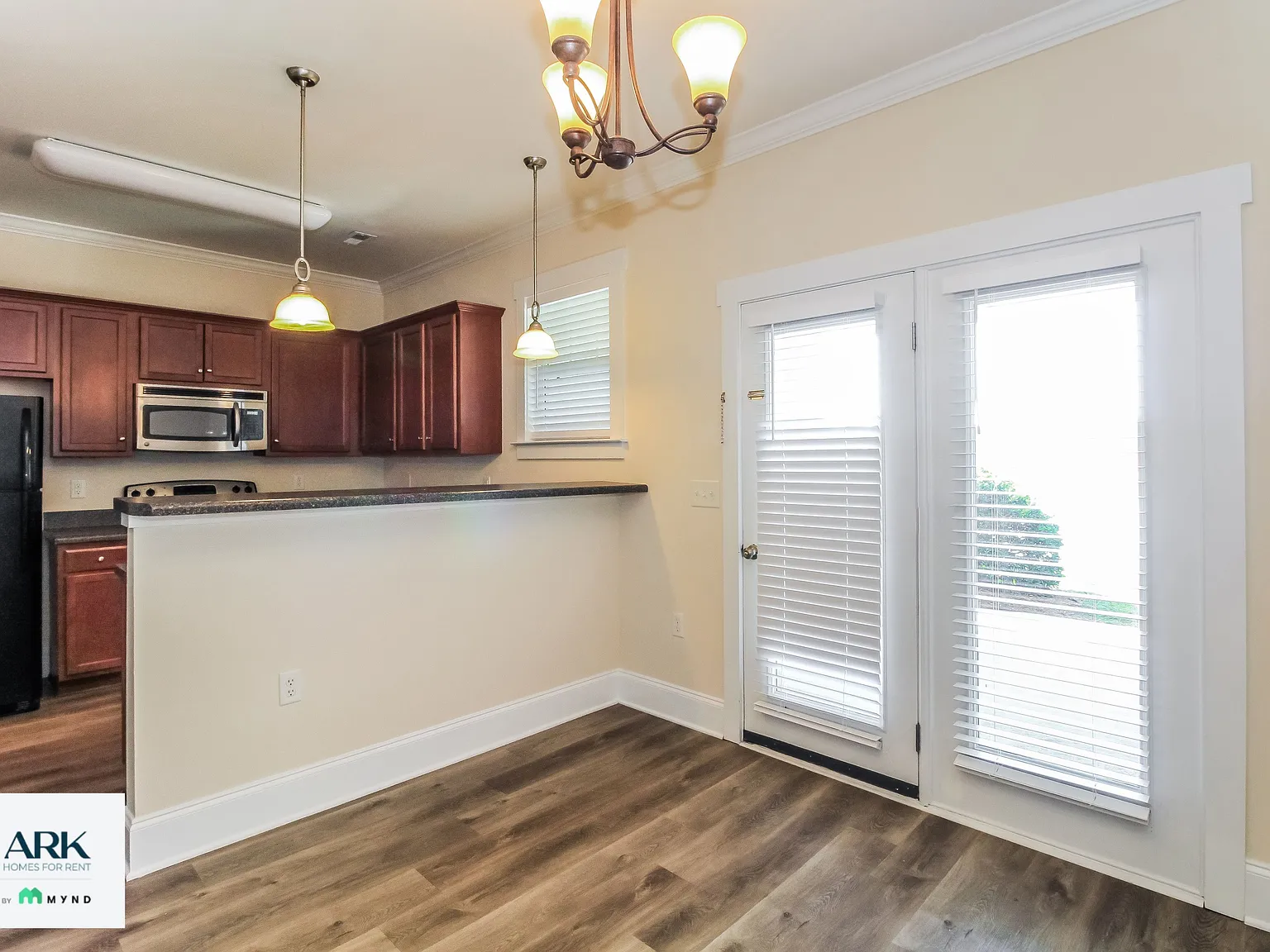 3 bed, 2.5 bath, 1618 sqft, $1,715 — Photo 4