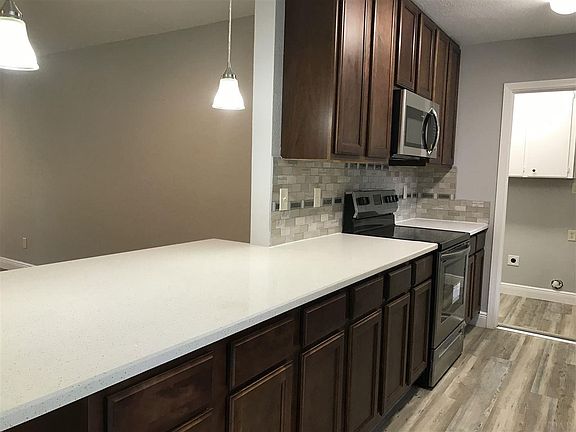 4th image of 3630 Gatewood Dr