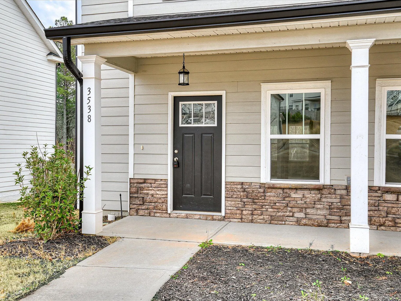 4 bed, 3.0 bath, 3026 sqft, $2,700 — Photo 4