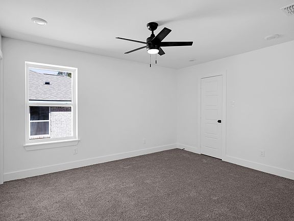 4th image of 222 S Fenton Ave