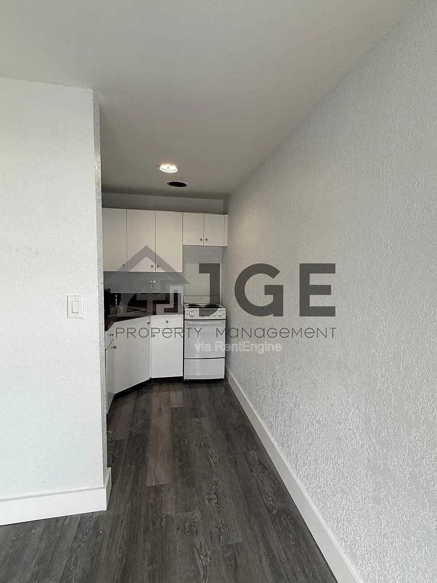 Building Photo - 2880 SW 1st St #4