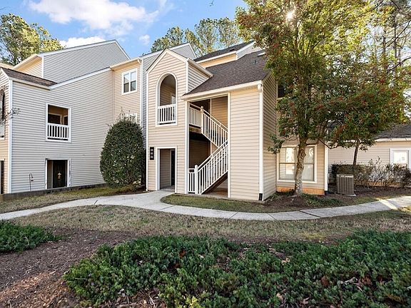 2nd image of 6011 Winterpointe Ln