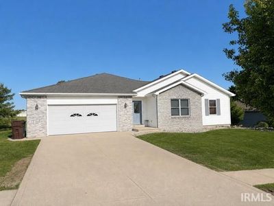 208 Broadmore Cir, Angola, IN, 46703