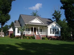 104 Eastwood Dr, Hohenwald, TN 38462