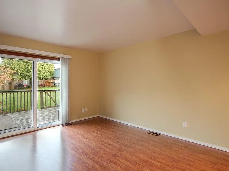 345 Clark St — Photo 11
