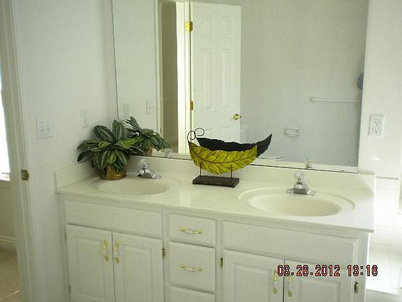 5th image of 861 Woodland Dr