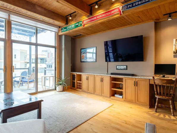 130 South Water STREET #306, Milwaukee, WI 53204