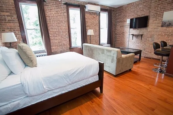 Rented by Eisenberg Exclusives | media 28