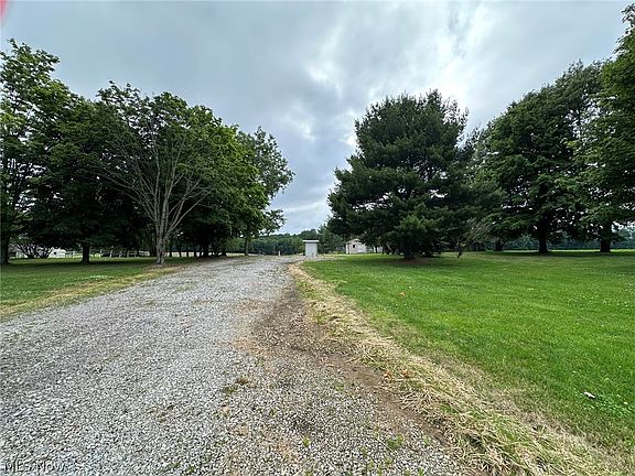 4th image of 984 Township Road 553