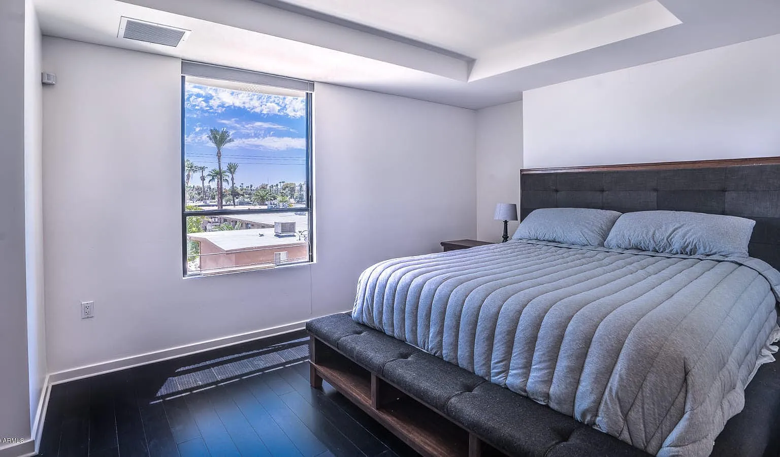2 bed, 1.5 bath, 1225 sqft, $3,800 — Photo 4