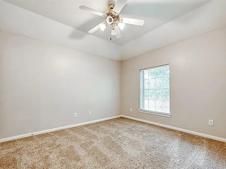 22011 Windmill Bluff Ln — Photo 35