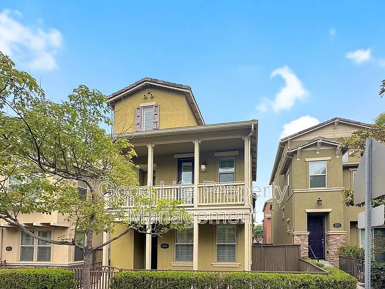 1828 Scarlet Pl — Photo 1