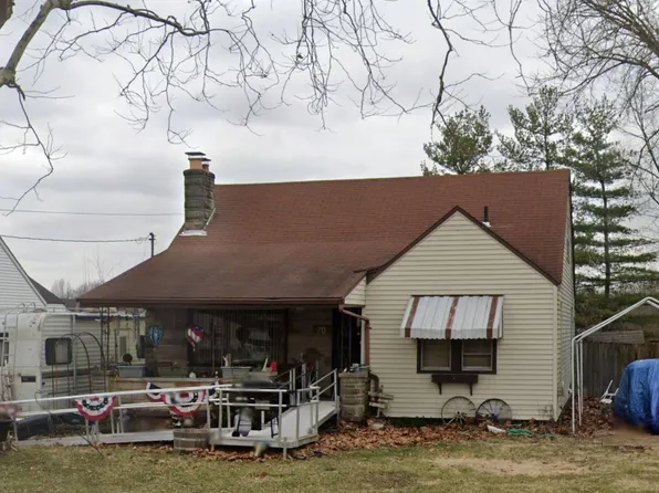 70 Oaklawn Ave, Medway, OH 45341