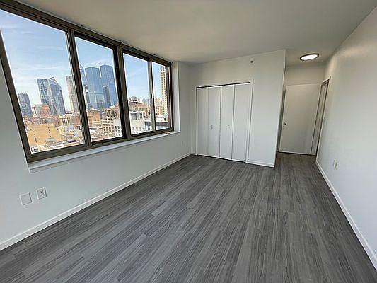 3rd image of 100 W 26th St APT 25B