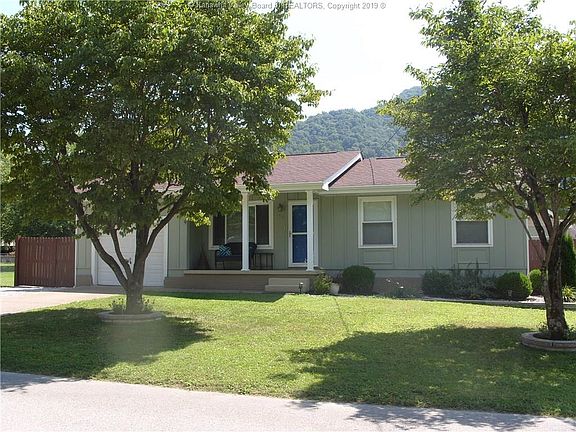 2nd image of 148 Gina Drive Adena Vlg