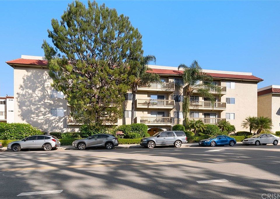 1st image of 5400 Lindley Ave Unit 220