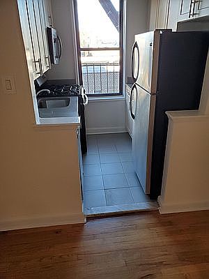 4th image of 4850 38th St APT 5c