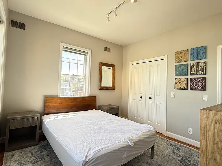 1118 F St NE #3 — Photo 42