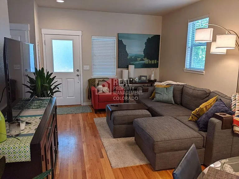 525 Homestead St — Photo 7