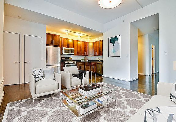 3rd image of 135 William St APT 15B