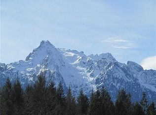 46605 Giles Rd, Darrington, WA 98241