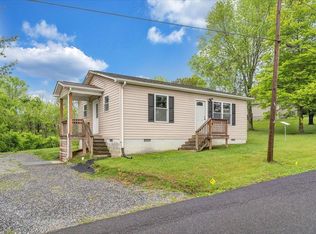 1106 Taylor St, Pulaski, VA 24301