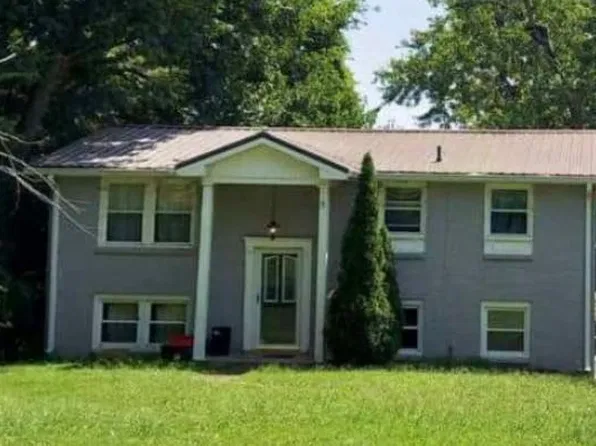 102 Moyna Dr, Hendersonville, TN 37075