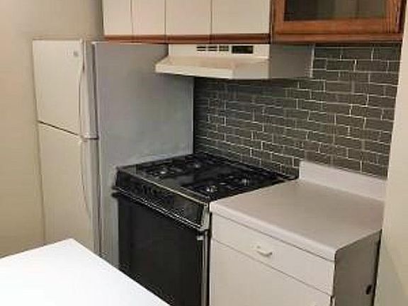 5th image of 1951 N Bissell St #2R