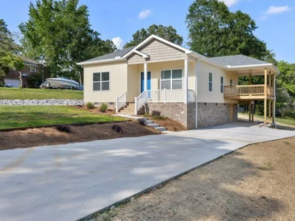 220 Frances Dr, Killen, AL 35645