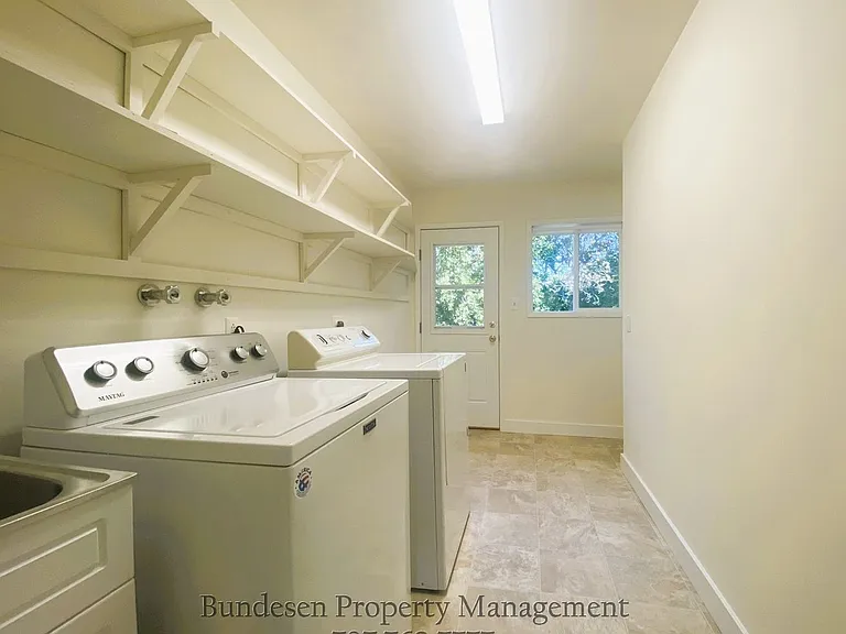 77 Sunny Hill Dr — Photo 14