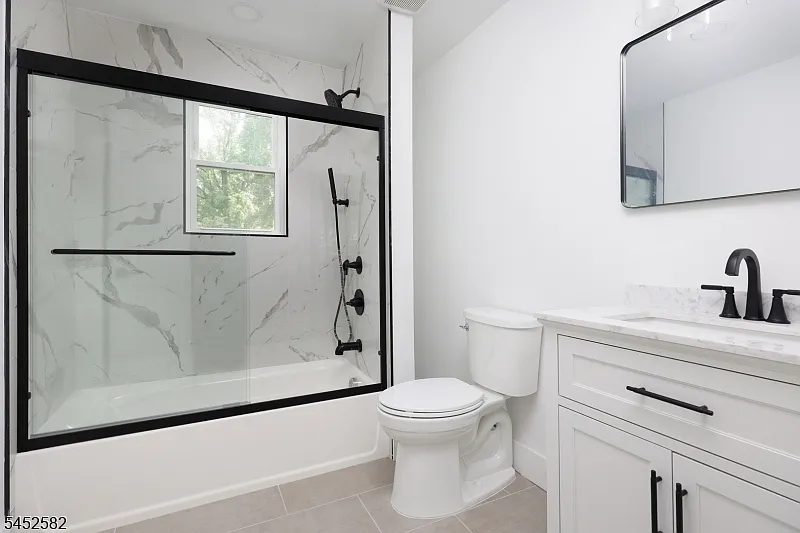 4 bed, 2.0 bath, $4,650 — Photo 3