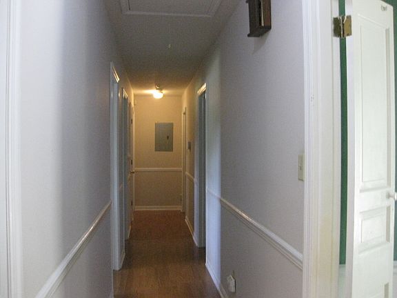 hallway to bedrooms
