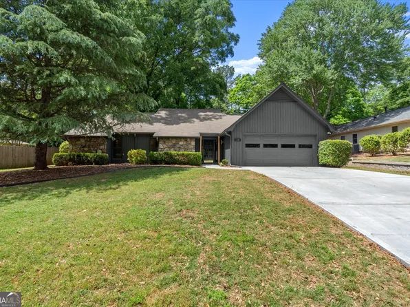 20 Sweetwood Ct, Roswell, GA 30076