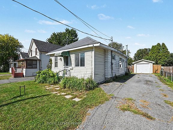 2nd image of 223 6th St W
