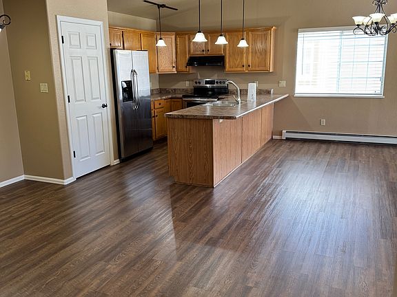 3rd image of 3 Bordeaux Ct