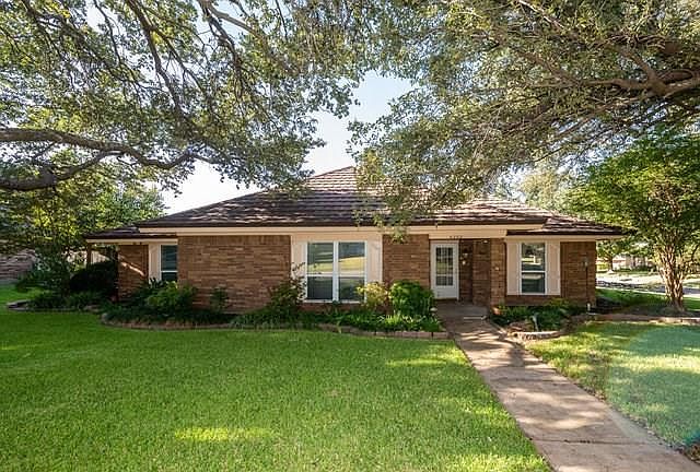 4200 Misty Meadow Dr, Fort Worth, TX 76133 | Zillow