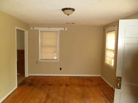 3rd image of 4226 Gailwood Ave