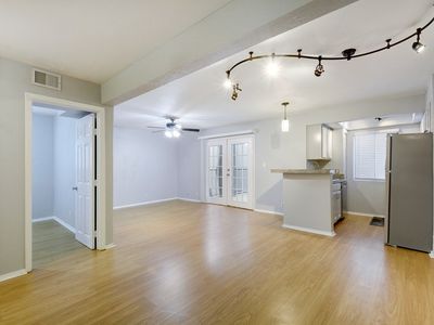 3018 S 1st St APT 204, Austin, TX, 78704
