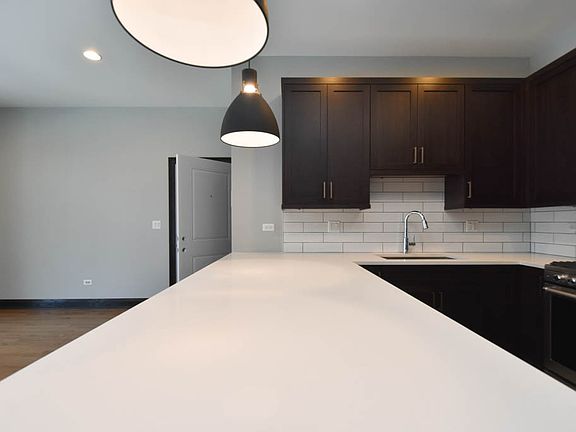 4th image of 4326 N Ashland Ave APT 2