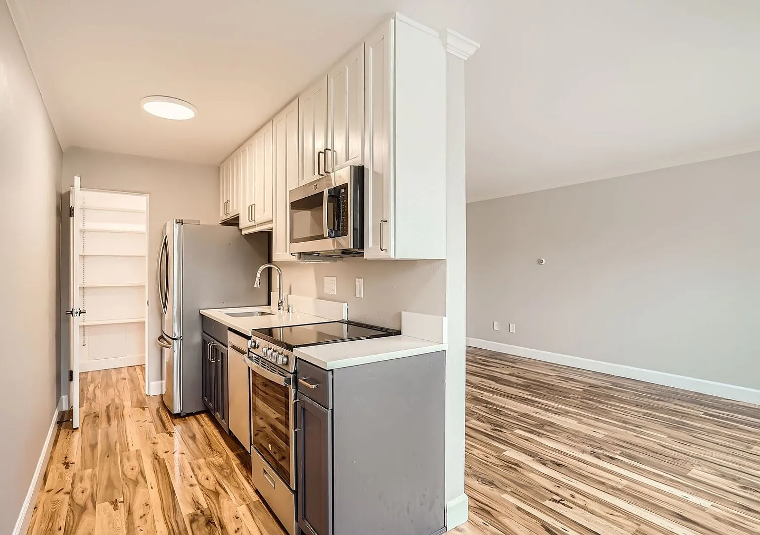 Charming Studio Condo in Platt Park — Photo 1