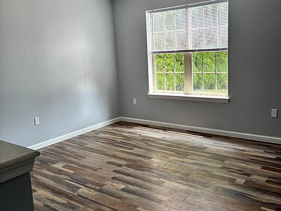 4th image of 3121 Sundial Rd