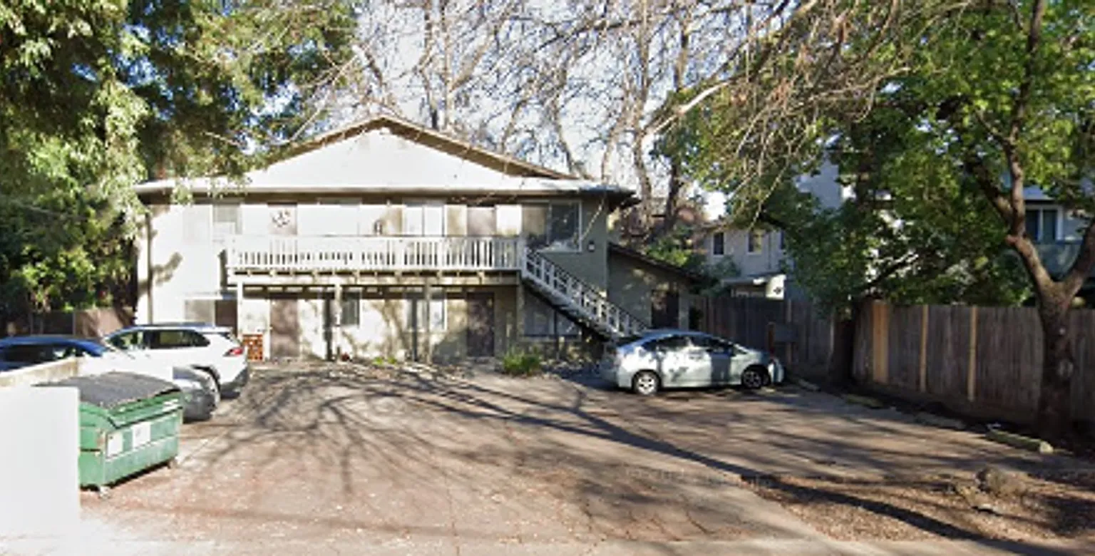 415 Maple Street — Photo 1