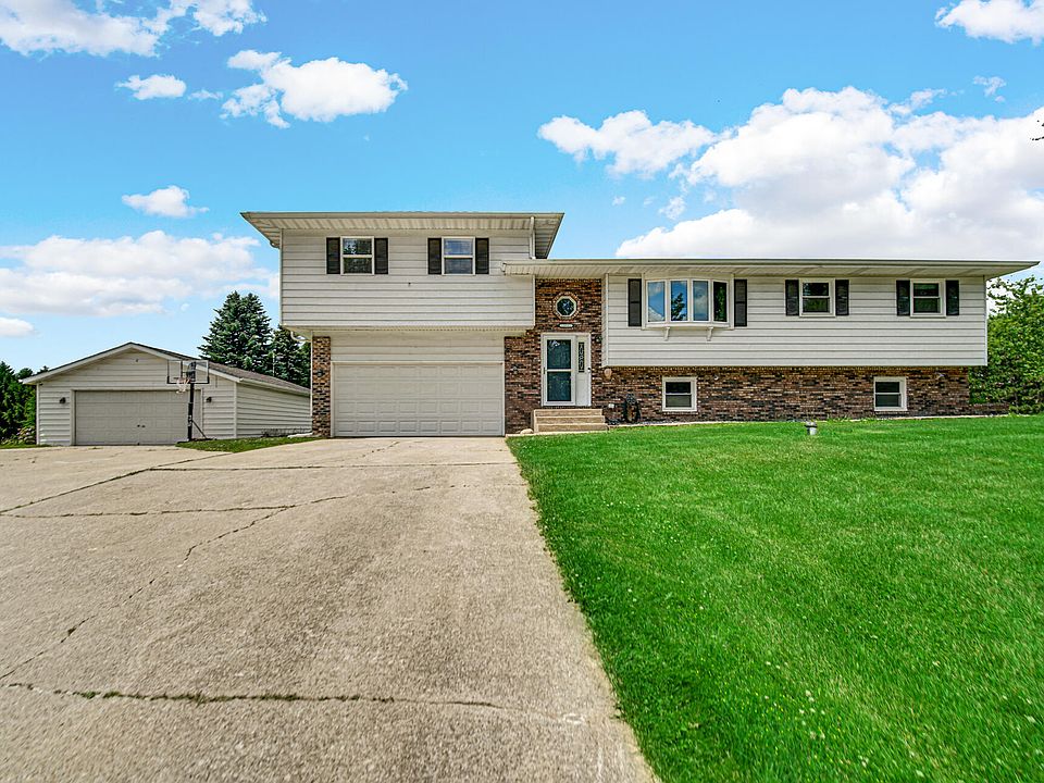1st image of 406 Northfield Ln