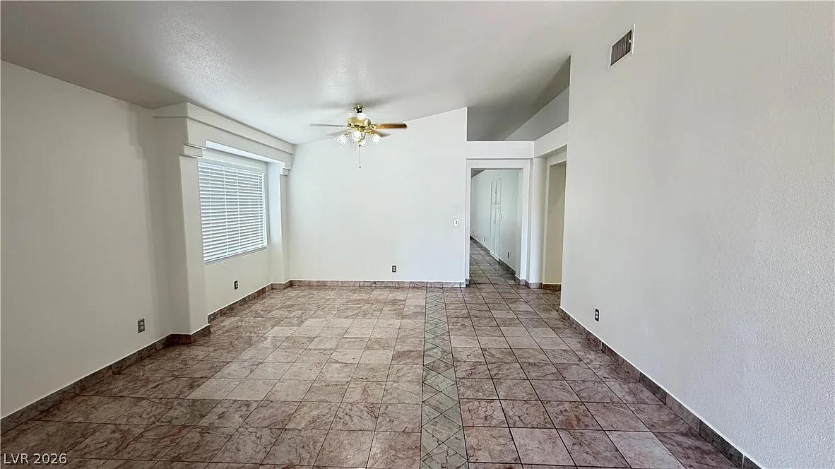 4 bed, 3.0 bath, 1592 sqft, $2,050 — Photo 3