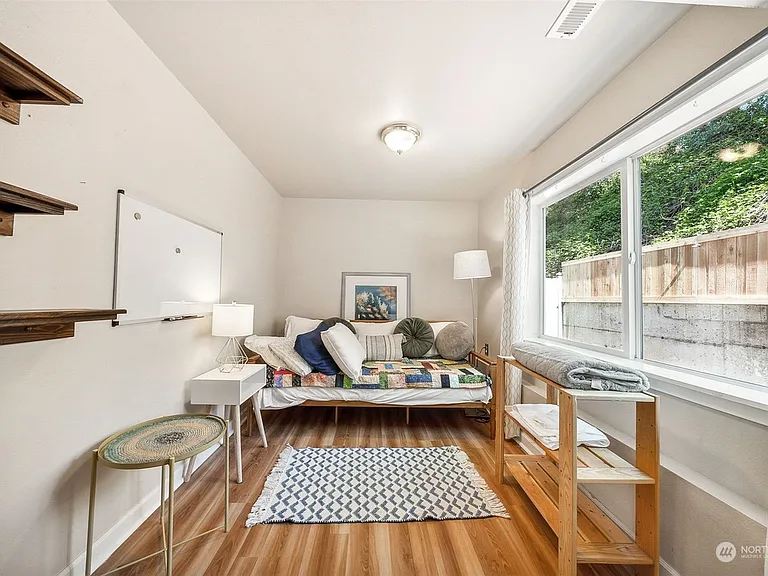 7940 Delridge Way SW — Photo 19