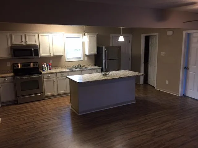 206 Candy Ln — Photo 3