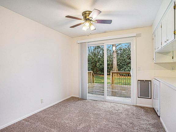 5th image of 130 Wood Ave