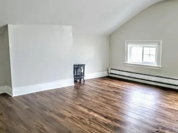 186 Summit Avenue image 17 of 21