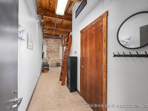 4th image of 940 Monroe Ave NW Unit 528